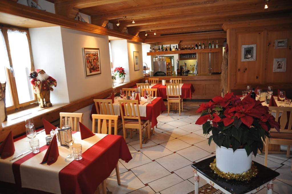 Crusch Alba Ξενοδοχείο Scuol Δωμάτιο φωτογραφία